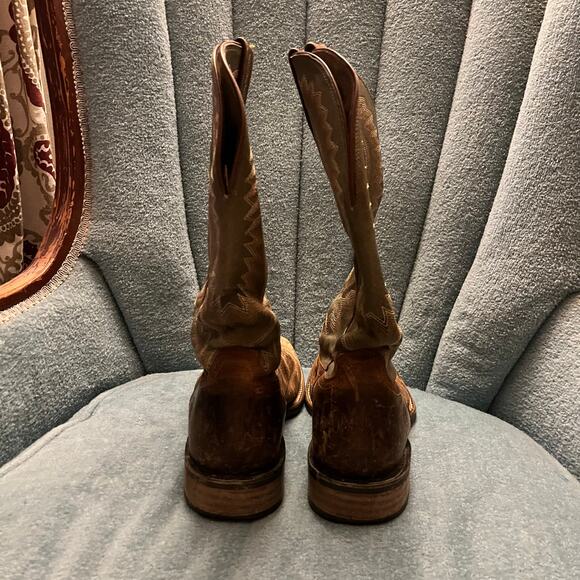 Ariat Western Boot size 8.5D - Picture 6 of 13